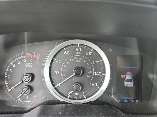 Toyota Corolla Le Image 4