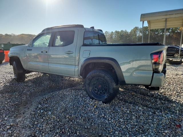 Toyota Tacoma Double Cab Image 11