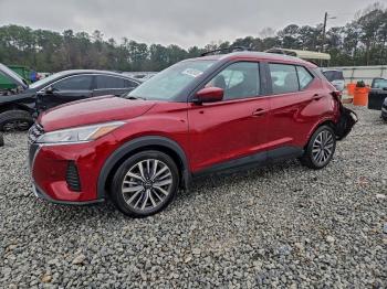  Salvage Nissan Kicks