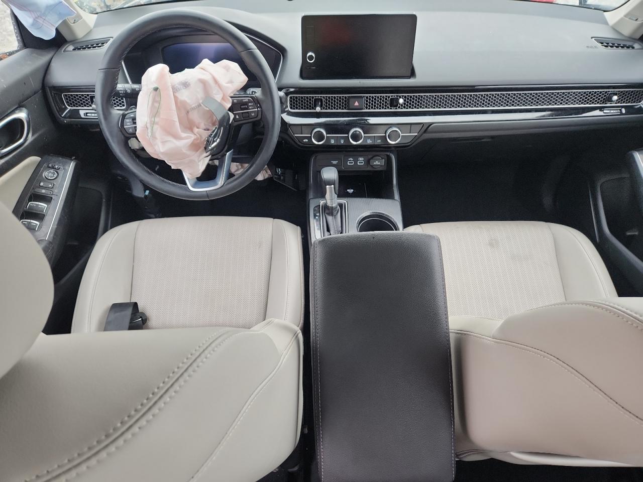 Honda Civic Touring Image 4