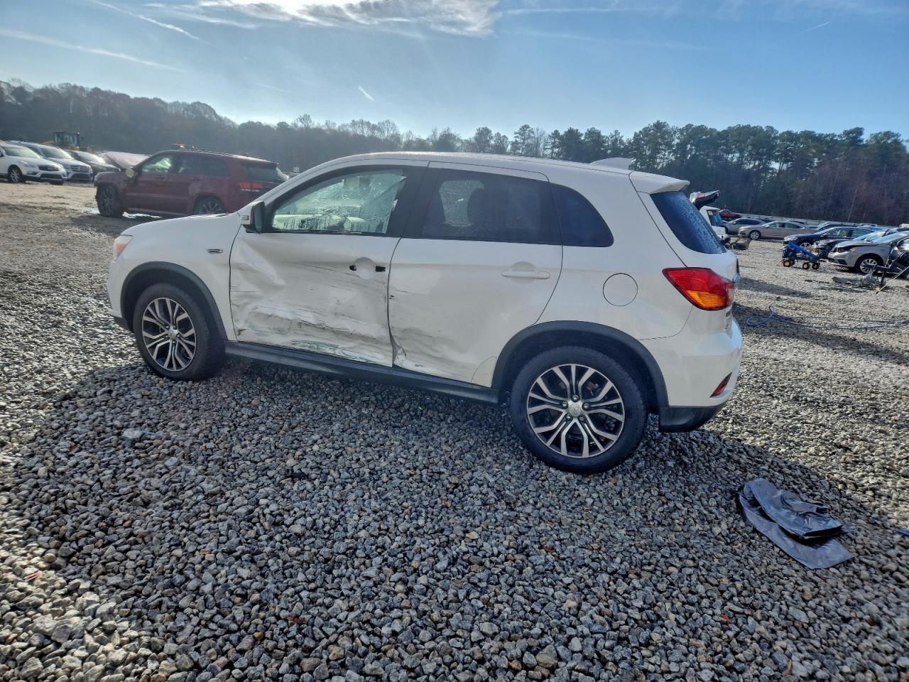 Mitsubishi Outlander Es Image 9