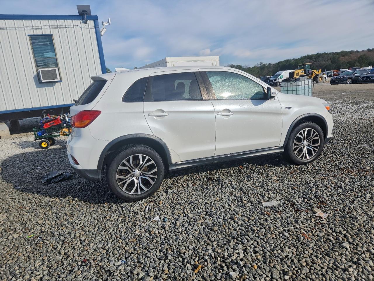 Mitsubishi Outlander Es Image 11