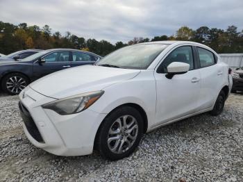  Salvage Toyota Yaris