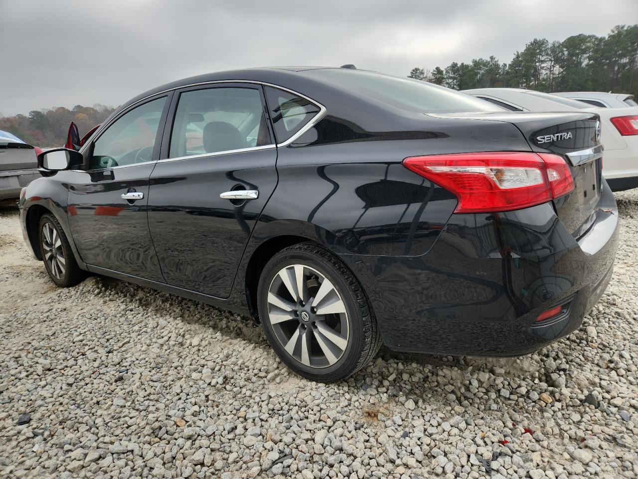 Nissan Sentra S Image 3