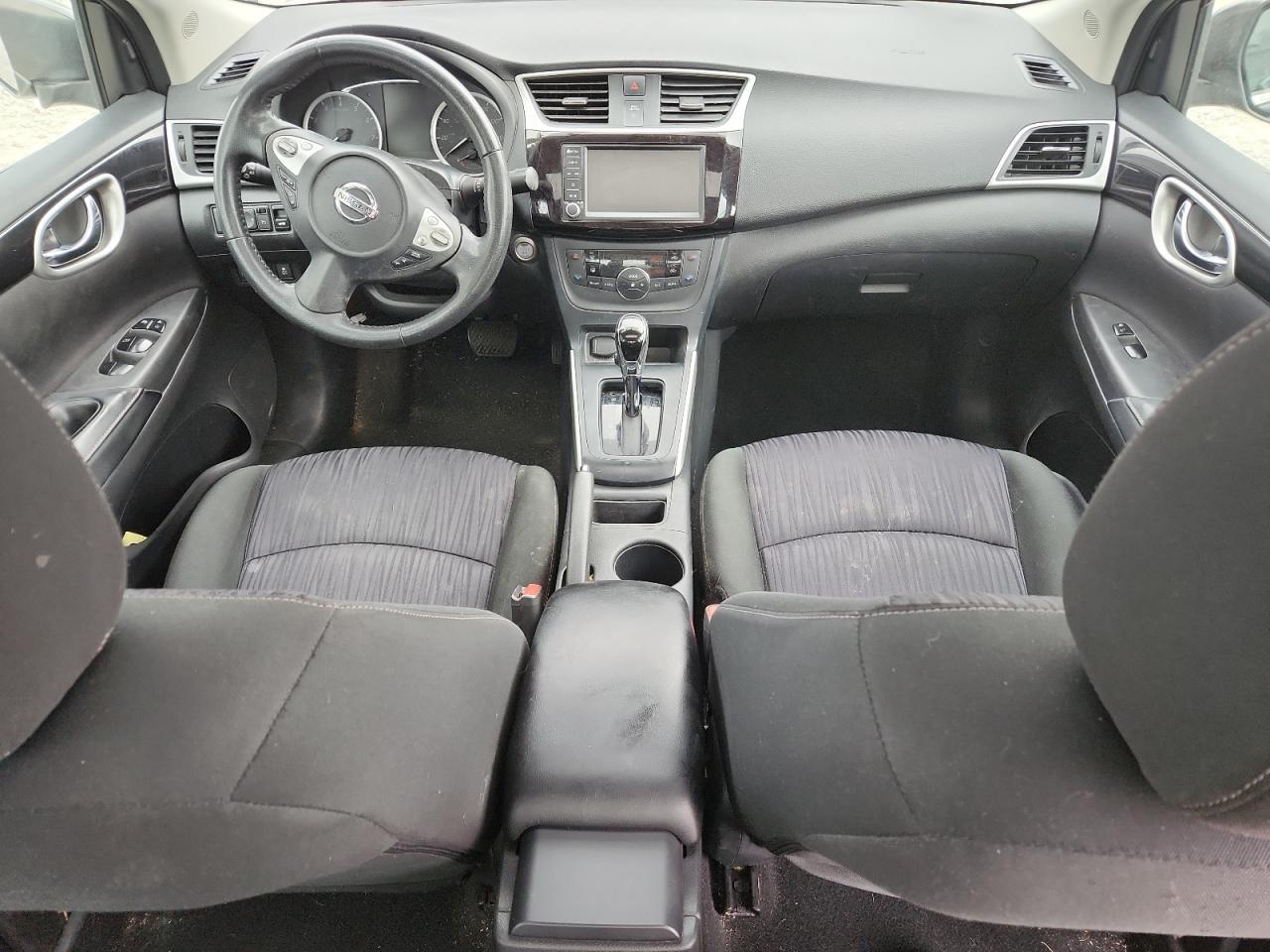 Nissan Sentra S Image 7