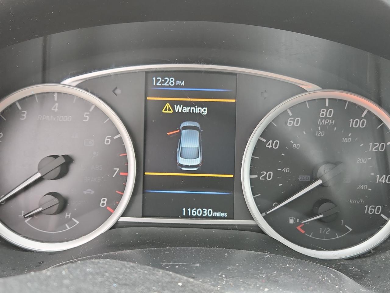 Nissan Sentra S Image 8