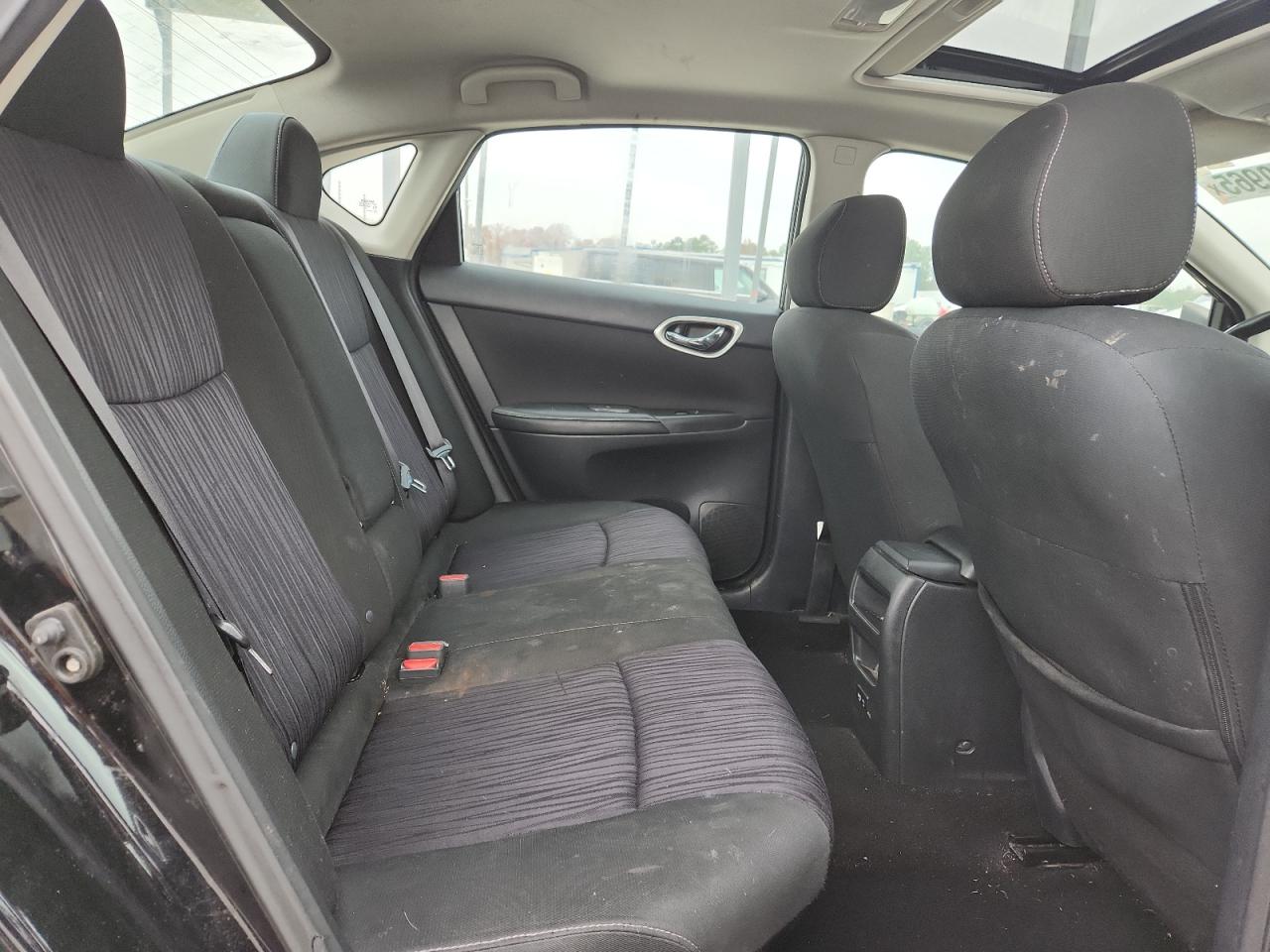 Nissan Sentra S Image 12