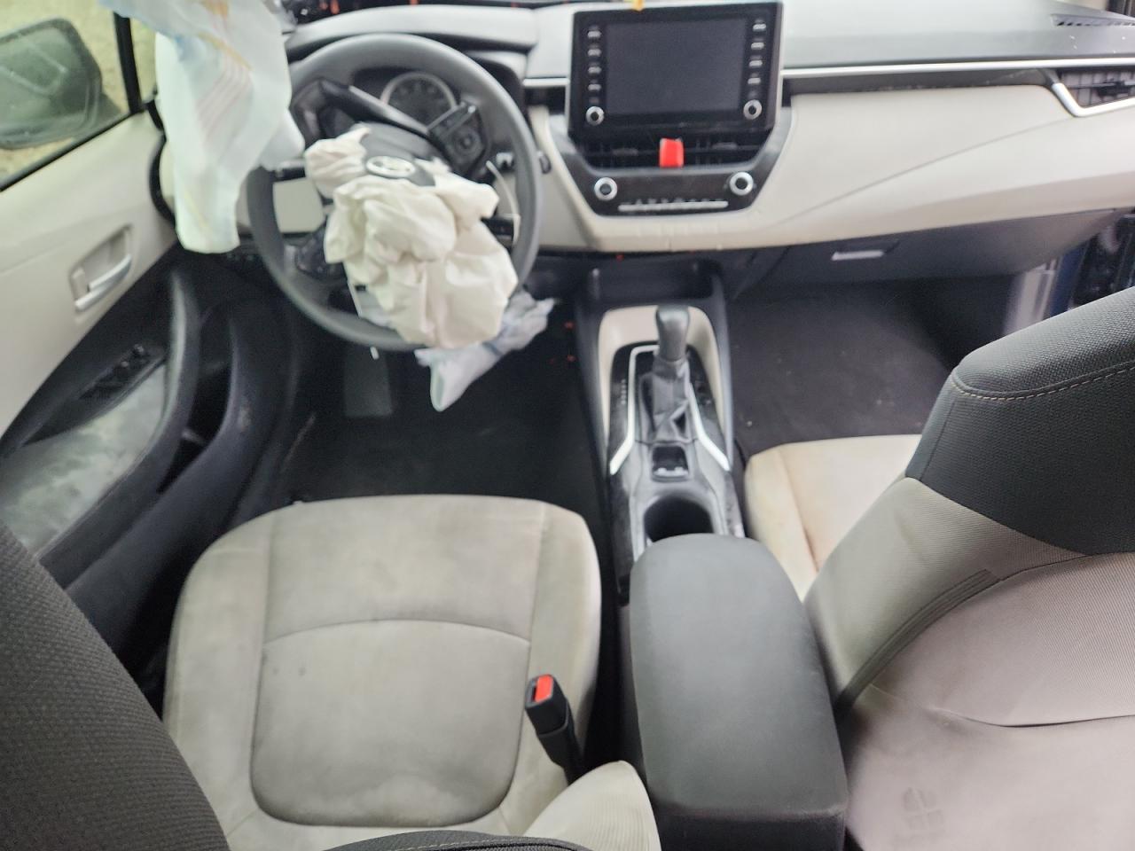 Toyota Corolla Le Image 9