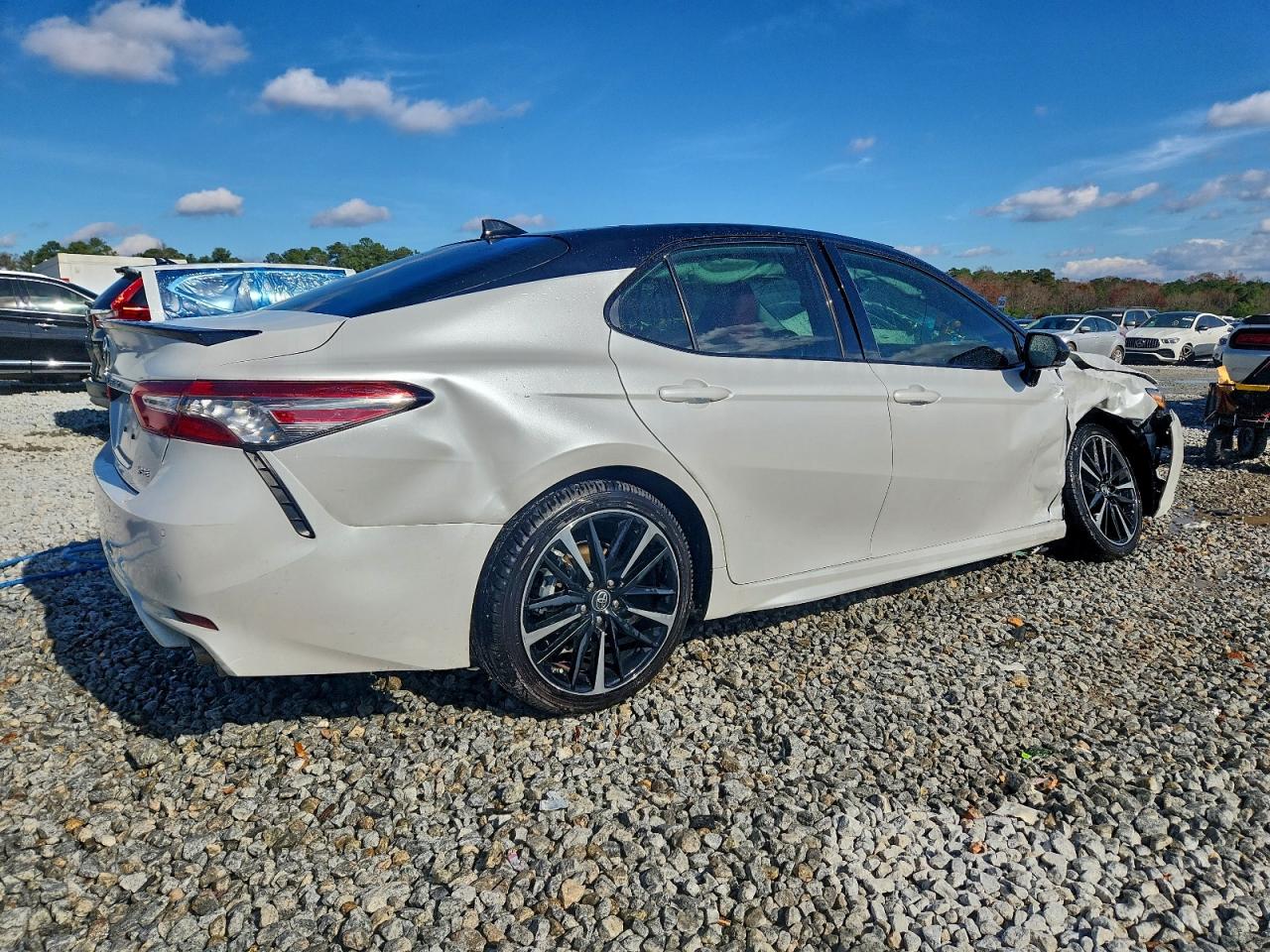 Toyota Camry Xse Image 2