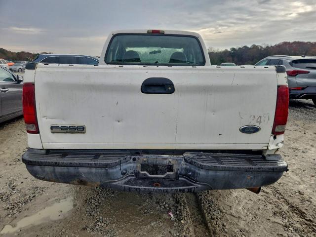 Ford F-250 Super Duty Image 7