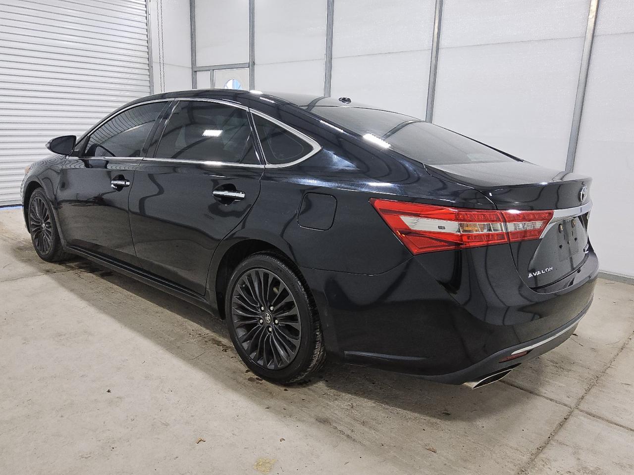 Toyota Avalon Xle Image 10