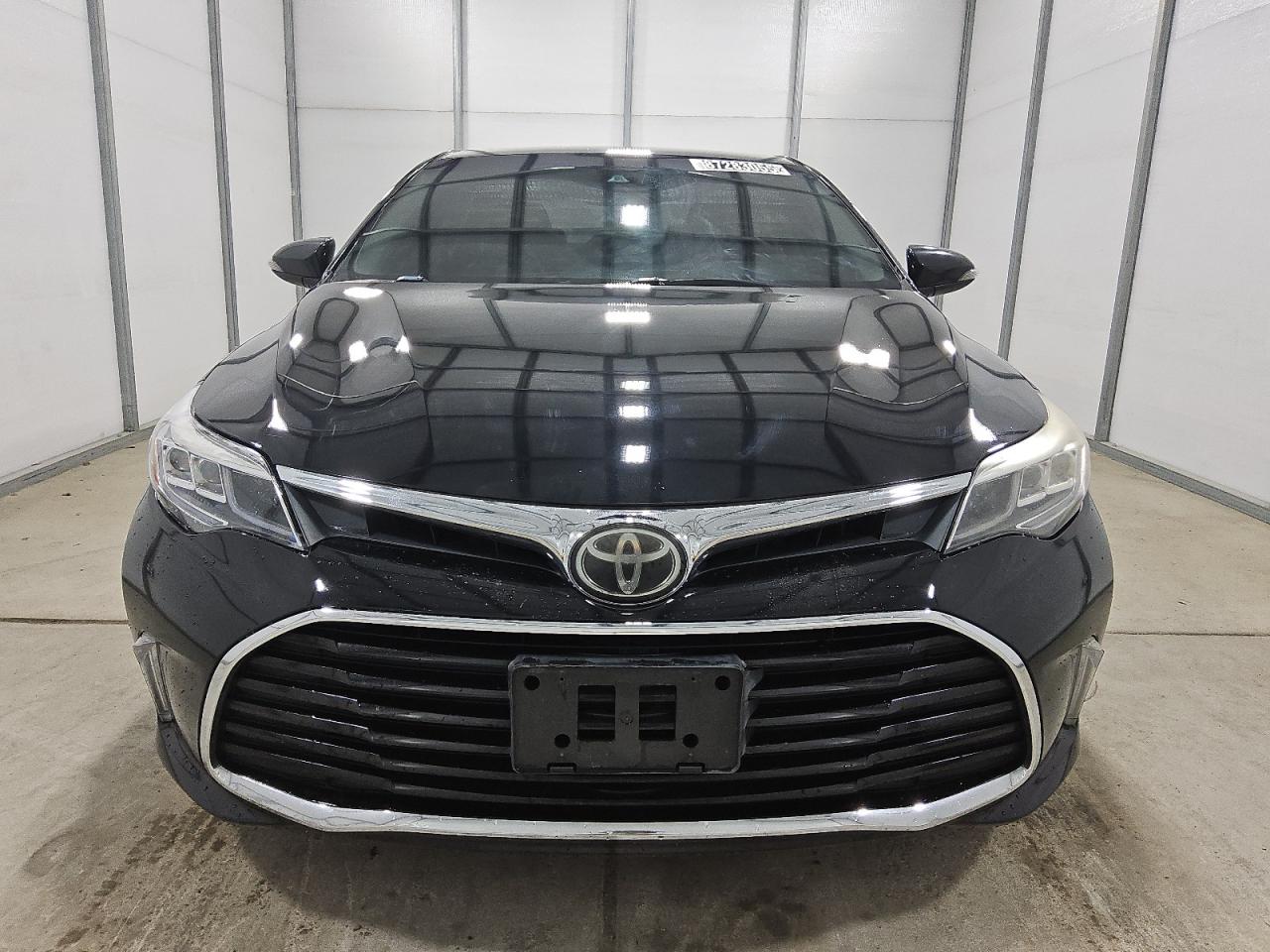 Toyota Avalon Xle Image 3