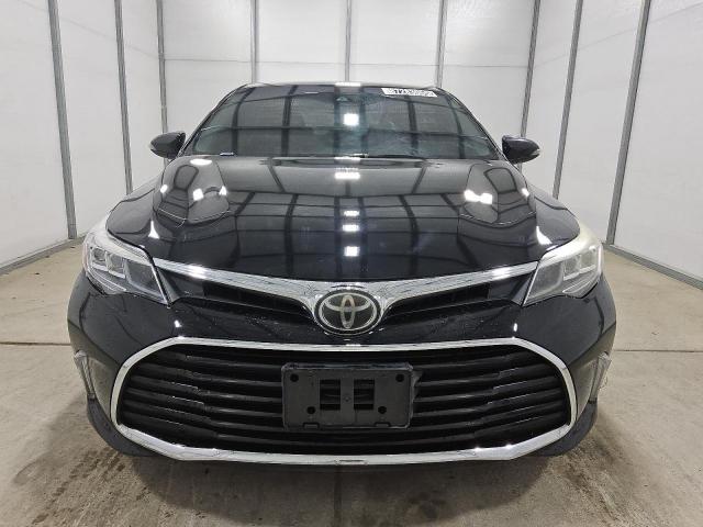 Toyota Avalon Xle Image 3