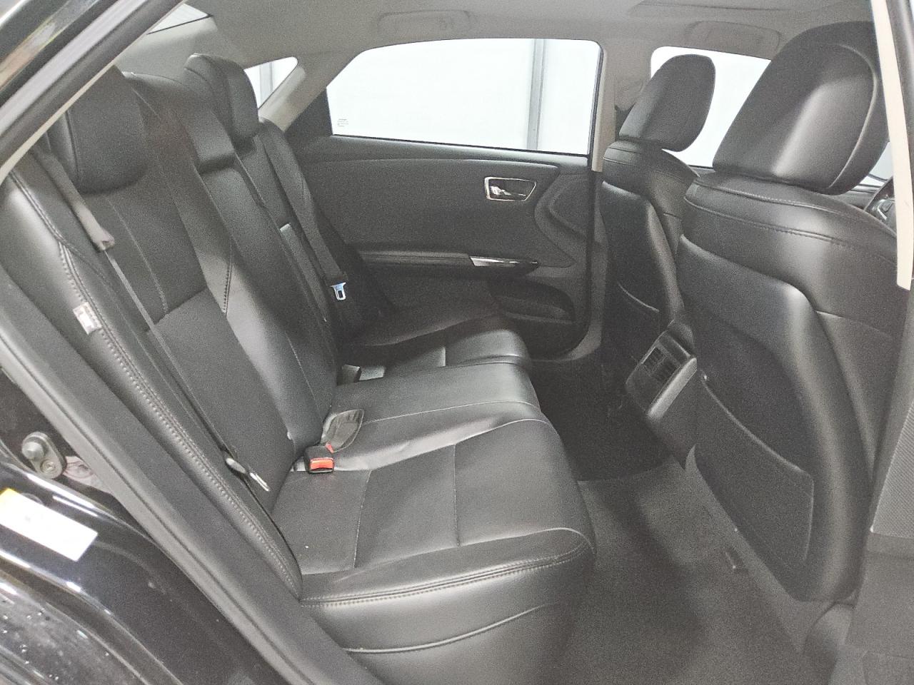 Toyota Avalon Xle Image 8