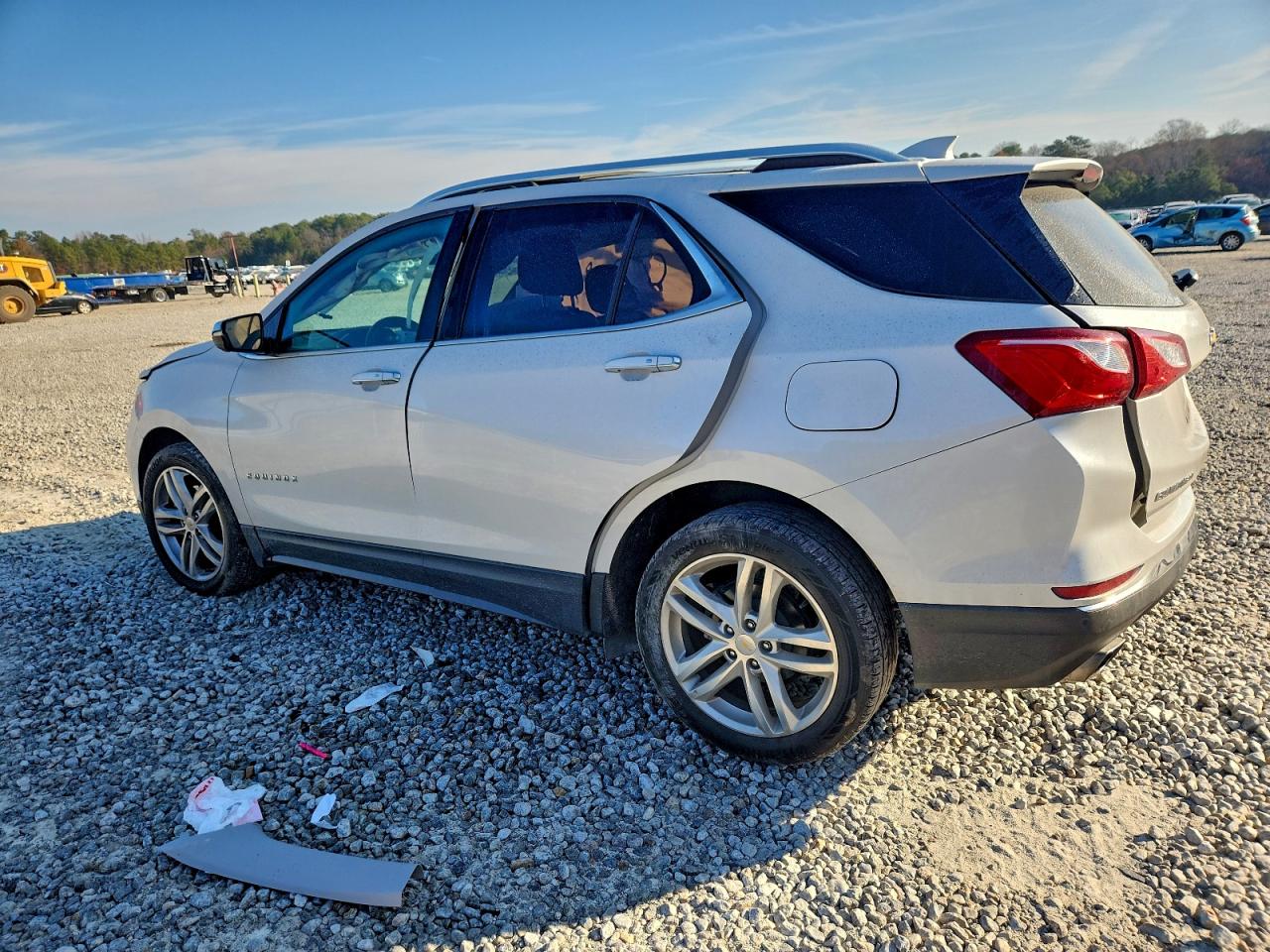Chevrolet Equinox Premier Image 2