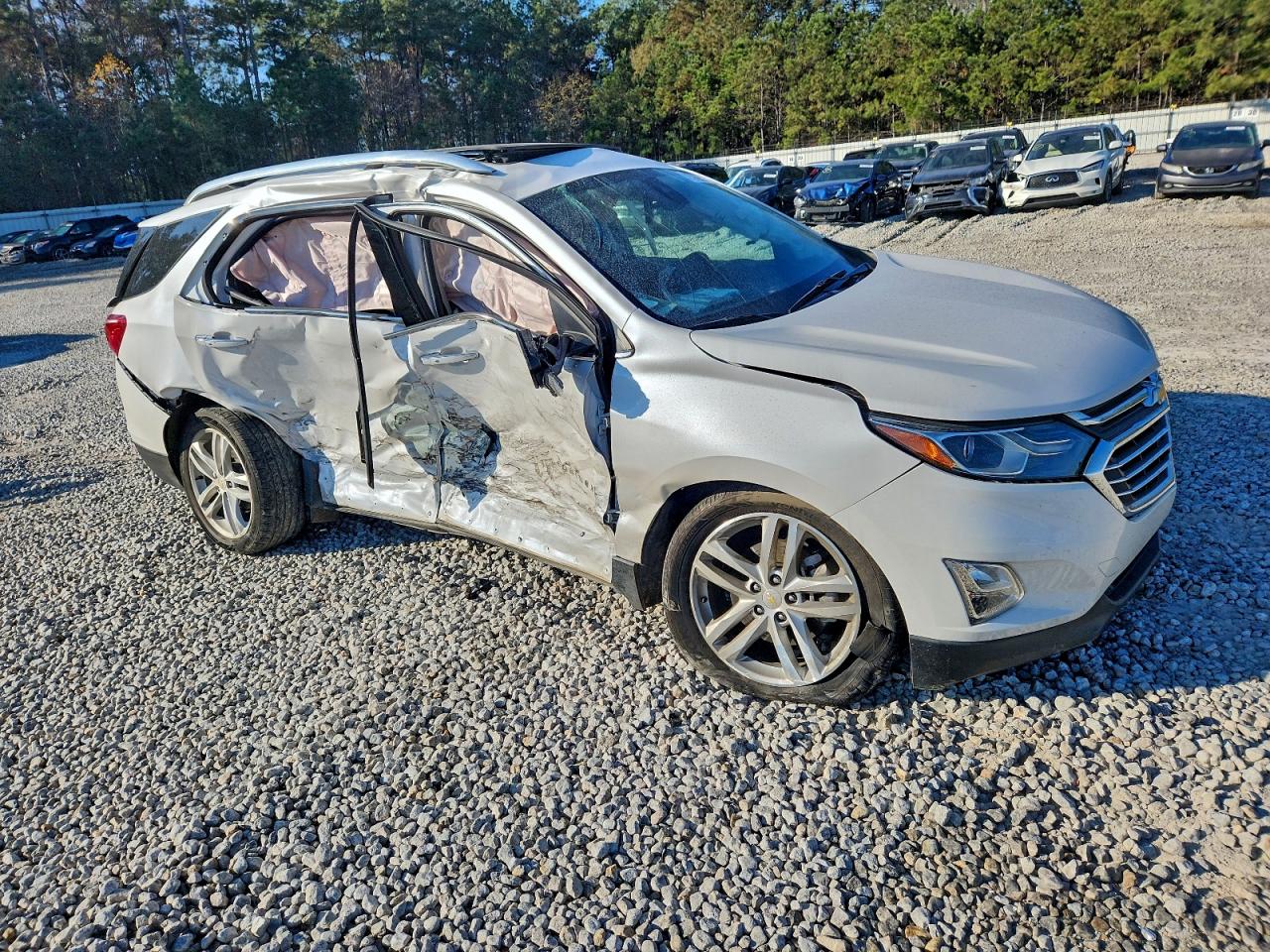 Chevrolet Equinox Premier Image 5