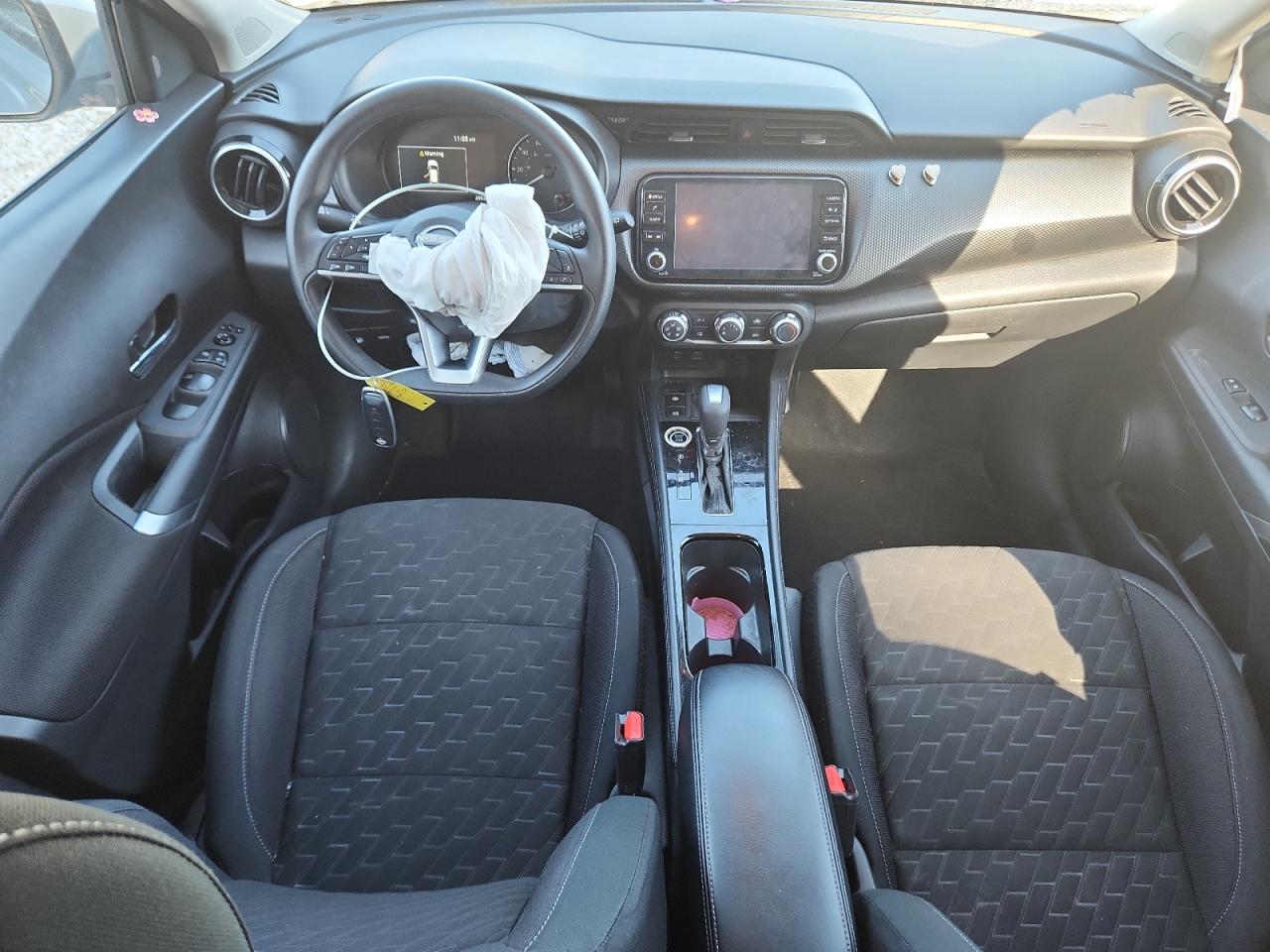 Nissan Kicks Sv Image 8