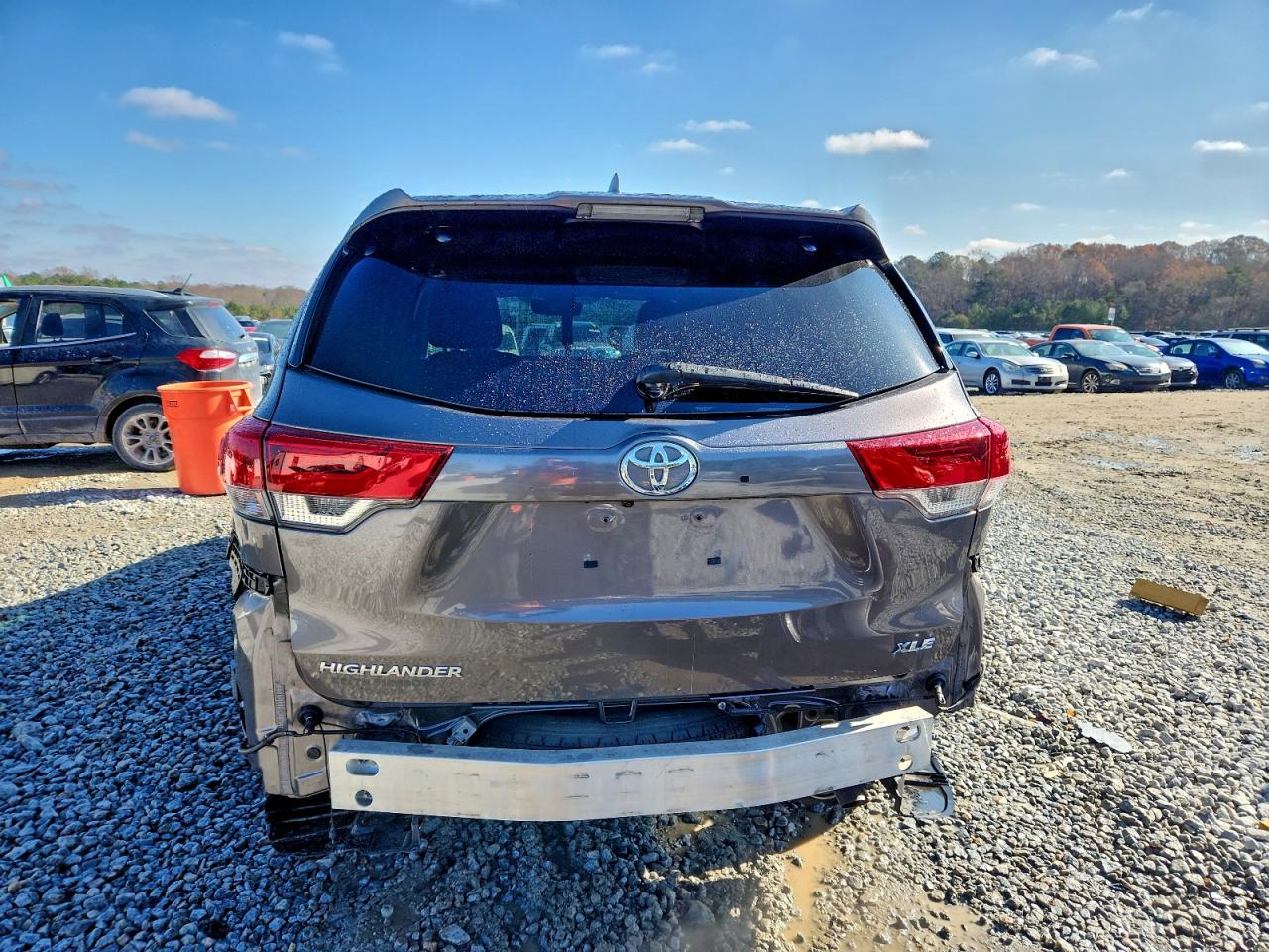 Toyota Highlander Se Image 7