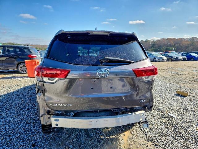 Toyota Highlander Se Image 7