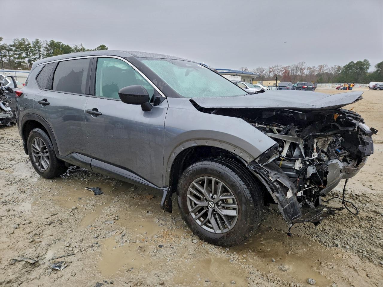 Nissan Rogue S Image 2