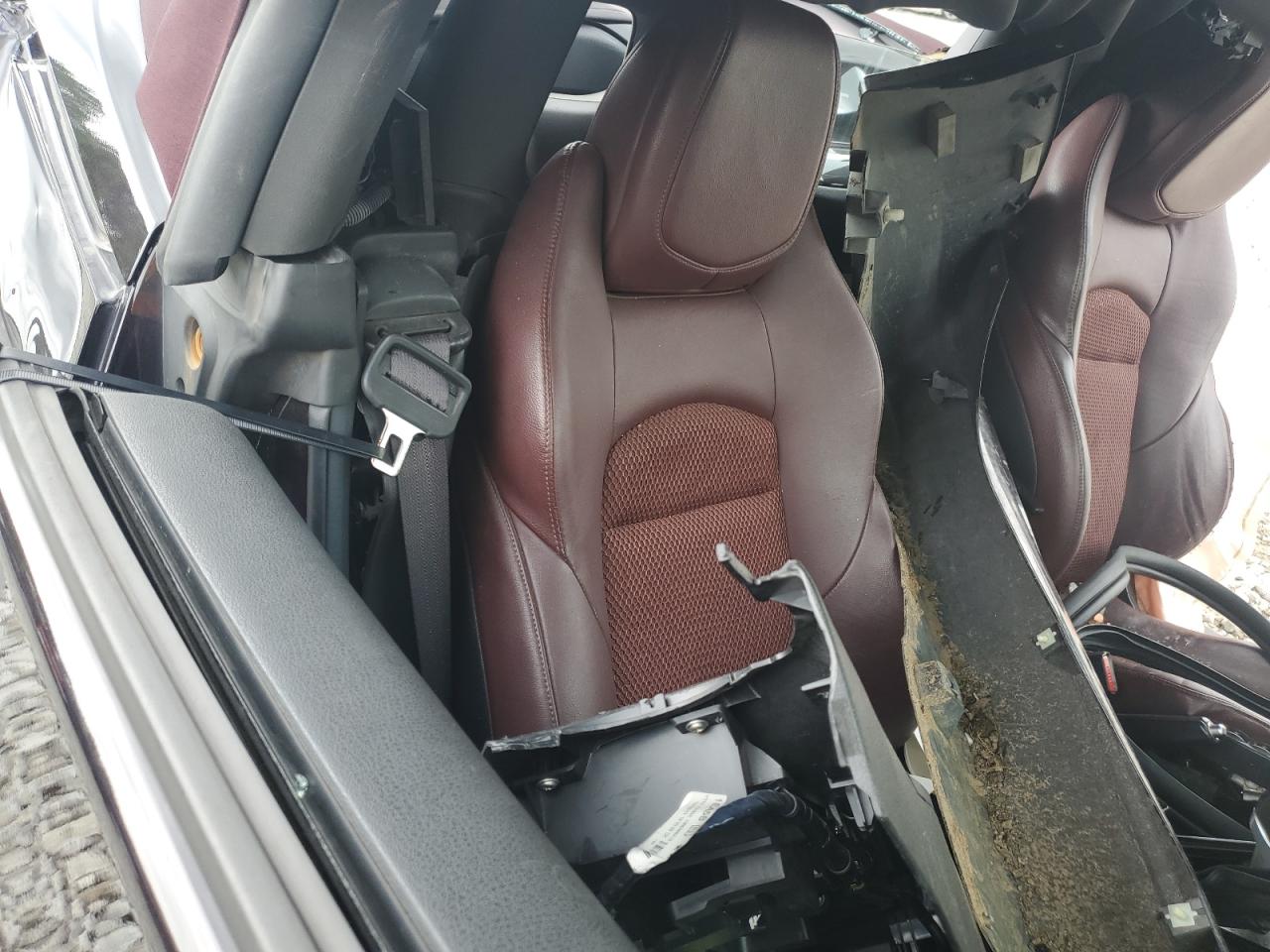 Nissan 370Z Base Image 12