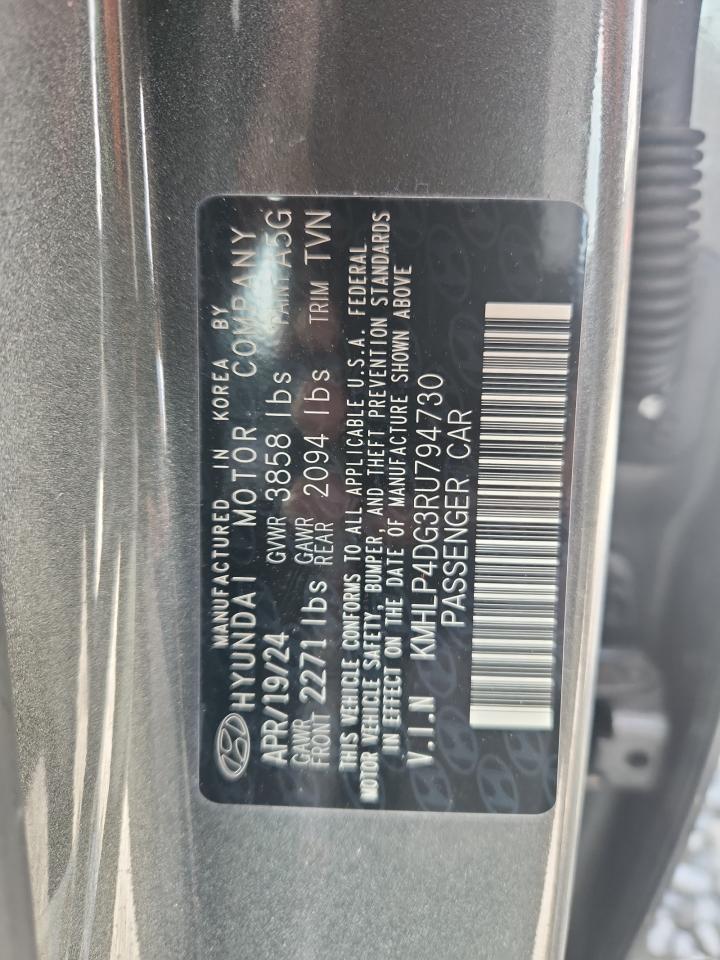 Hyundai ELANTRA Limited Image 4