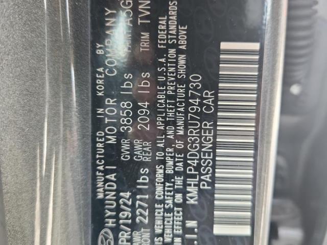 Hyundai ELANTRA Limited Image 4