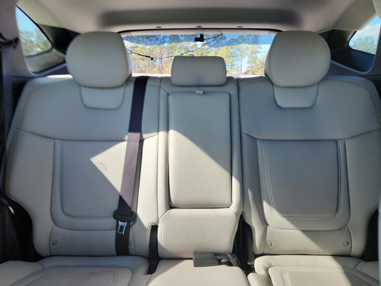 Hyundai TUCSON Limited Image 12