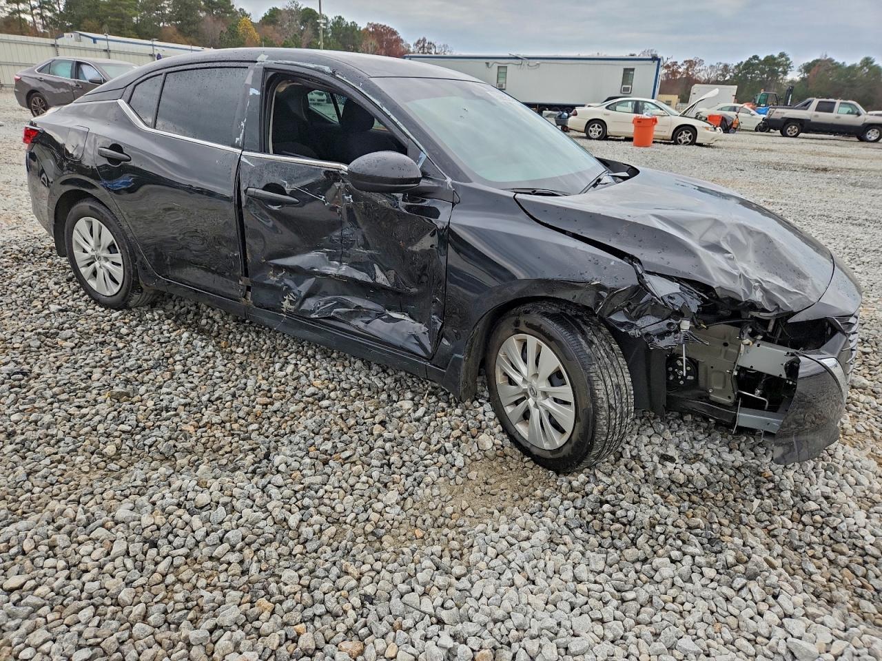 Nissan Sentra S Image 3