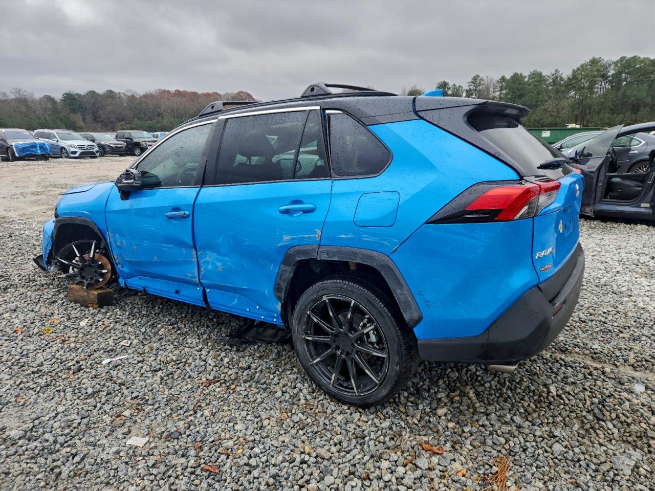 Toyota RAV4 Xle Image 5