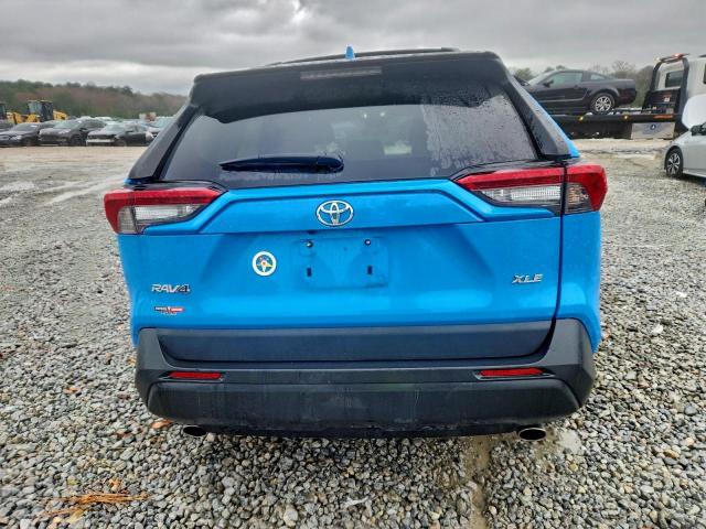 Toyota RAV4 Xle Image 8