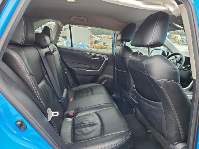 Toyota RAV4 Xle Image 10