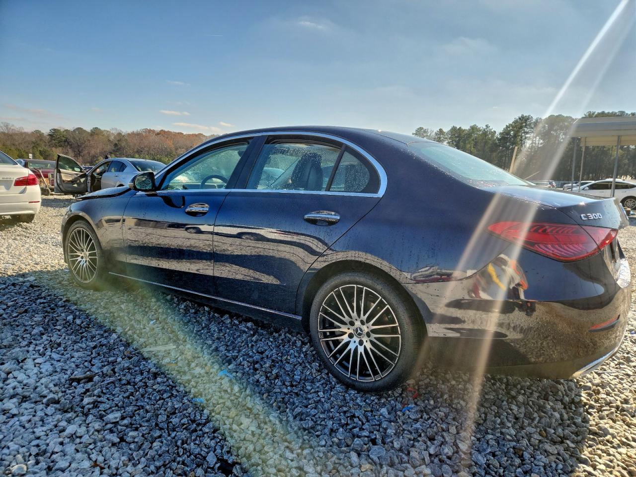 Mercedes-Benz C-Class 300 Image 2