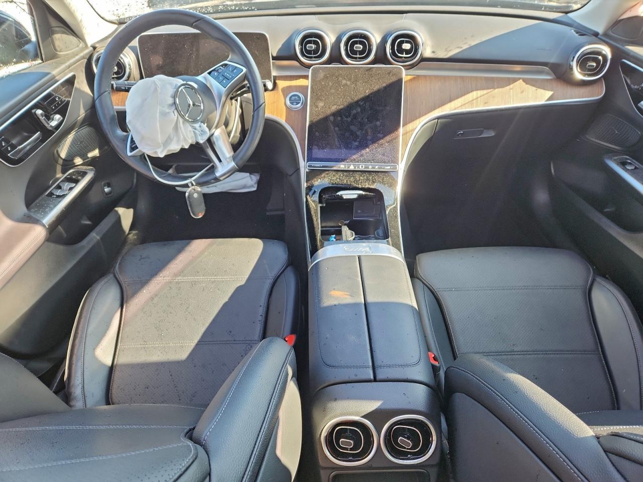 Mercedes-Benz C-Class 300 Image 7