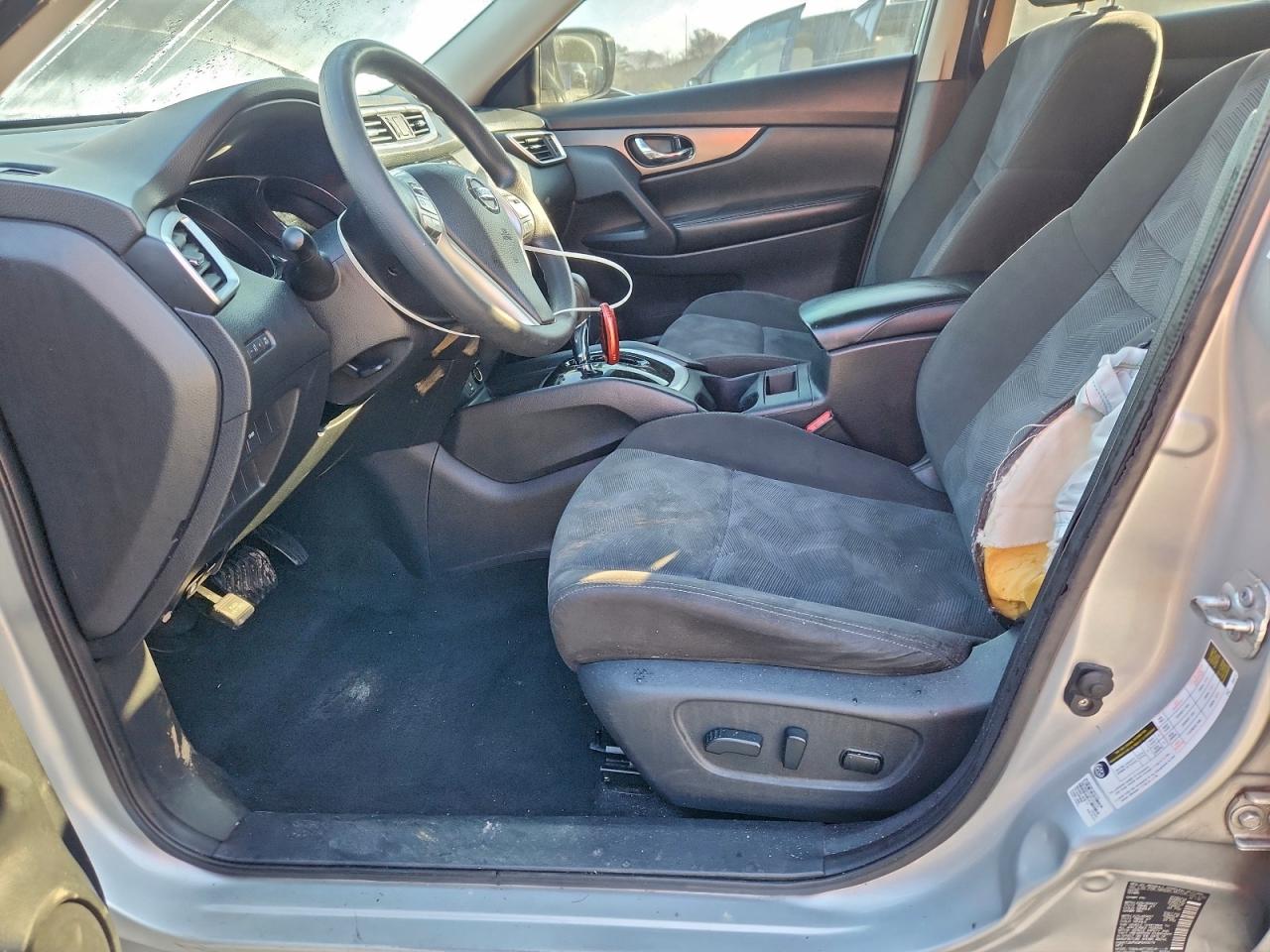 Nissan Rogue S Image 9