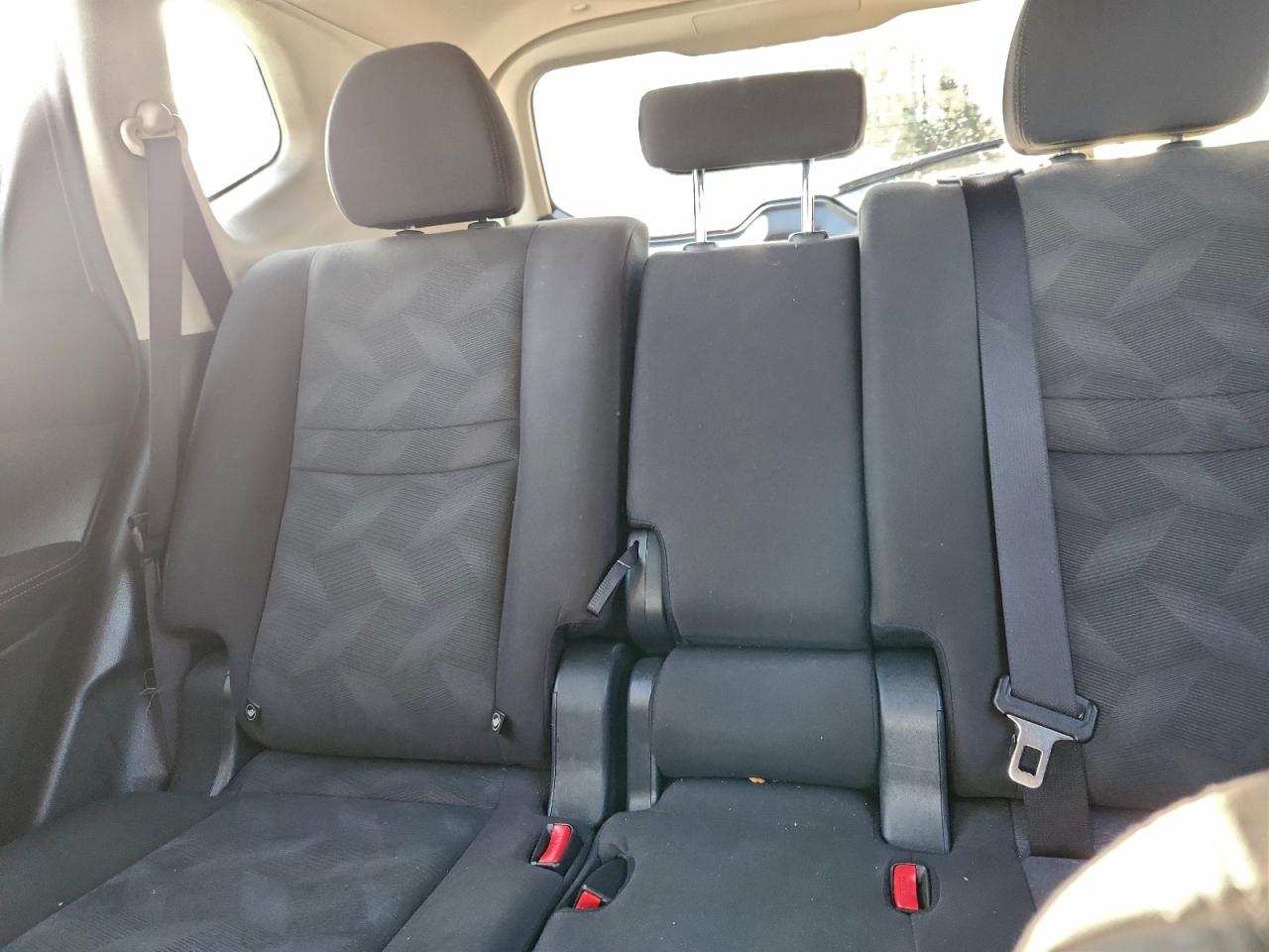 Nissan Rogue S Image 11