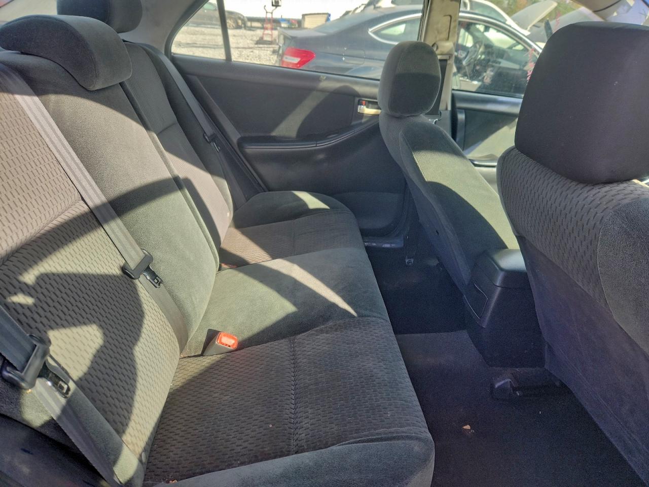 Toyota Corolla Ce Image 8