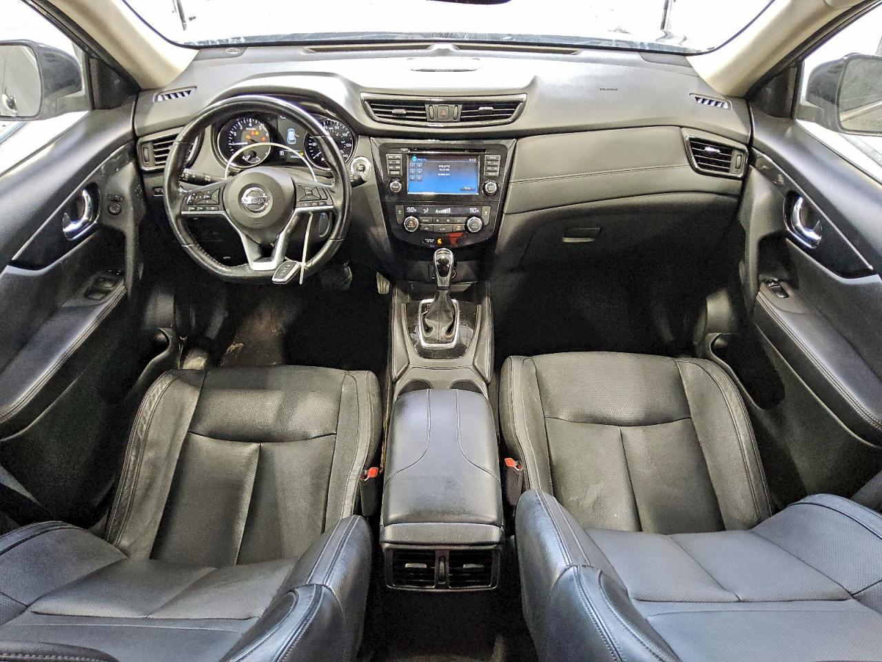 Nissan Rogue S Image 2