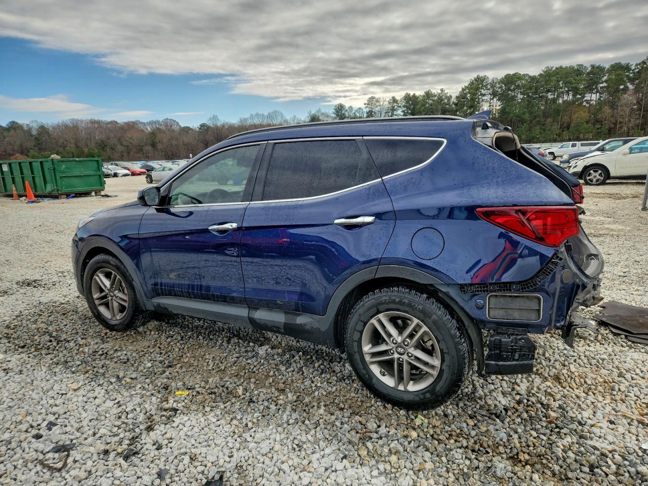 Hyundai SANTA FE Image 2