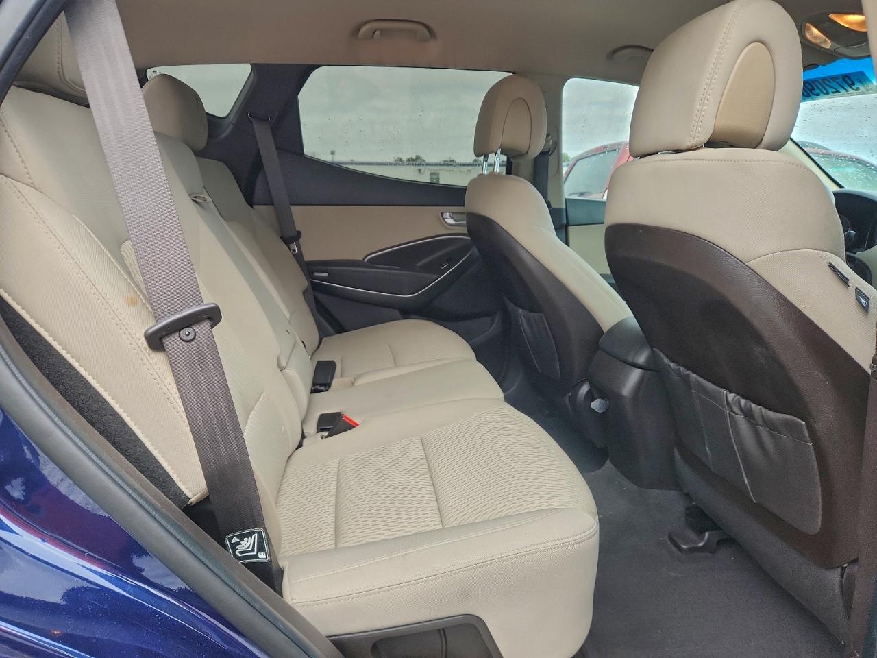 Hyundai SANTA FE Image 6