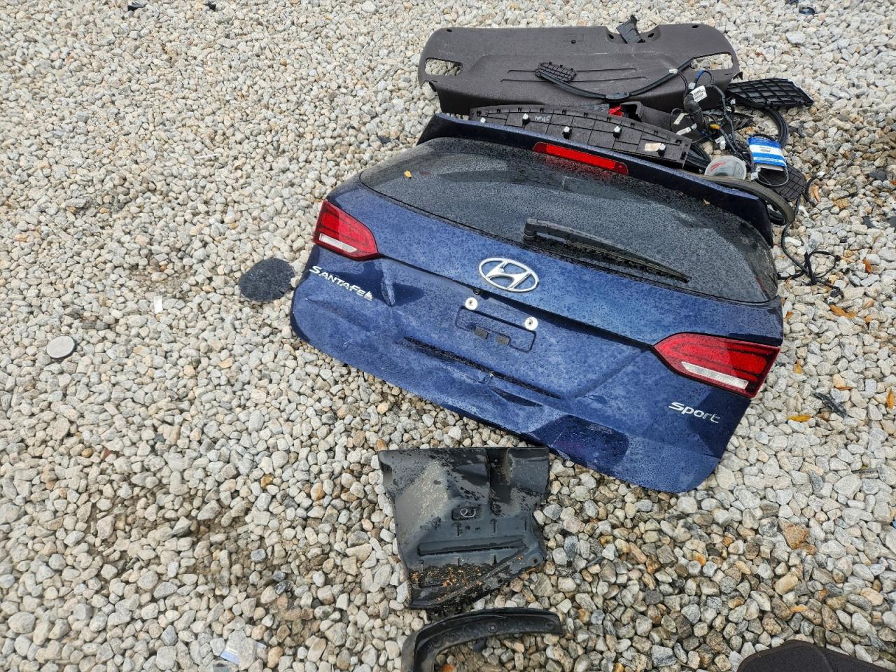 Hyundai SANTA FE Image 13