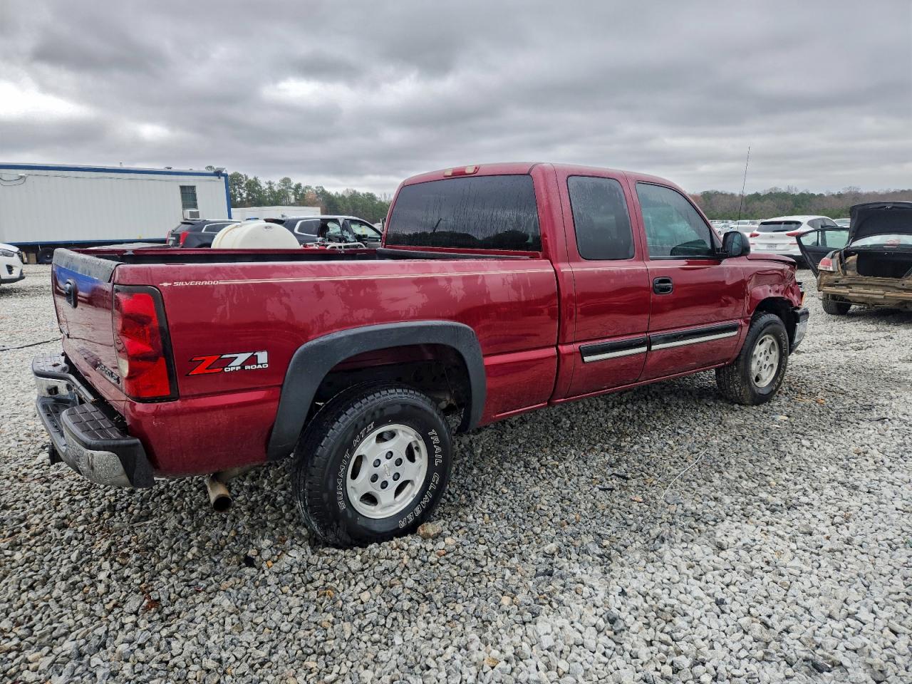 Chevrolet Silverado K1500 Image 3