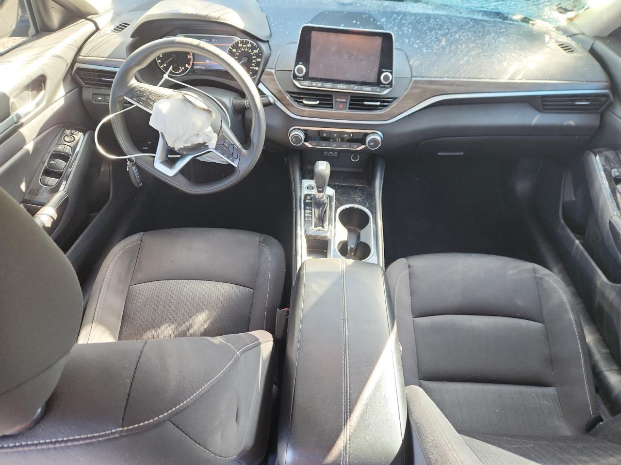 Nissan Altima Sv Image 2