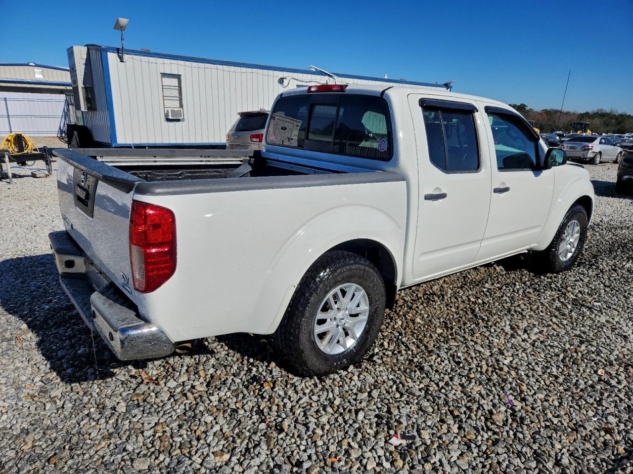 Nissan Frontier S Image 10