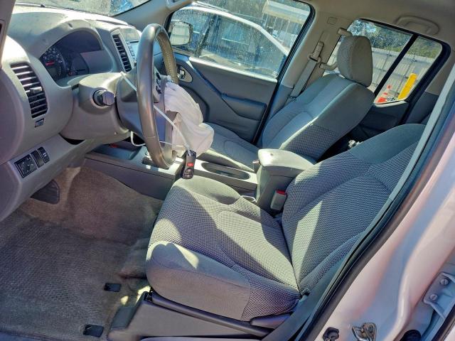 Nissan Frontier S Image 7