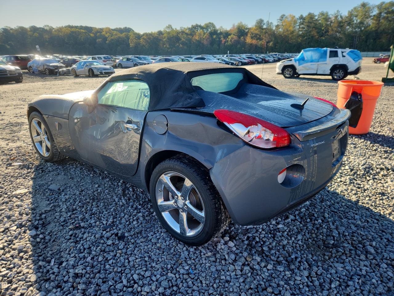 Pontiac Solstice Image 5