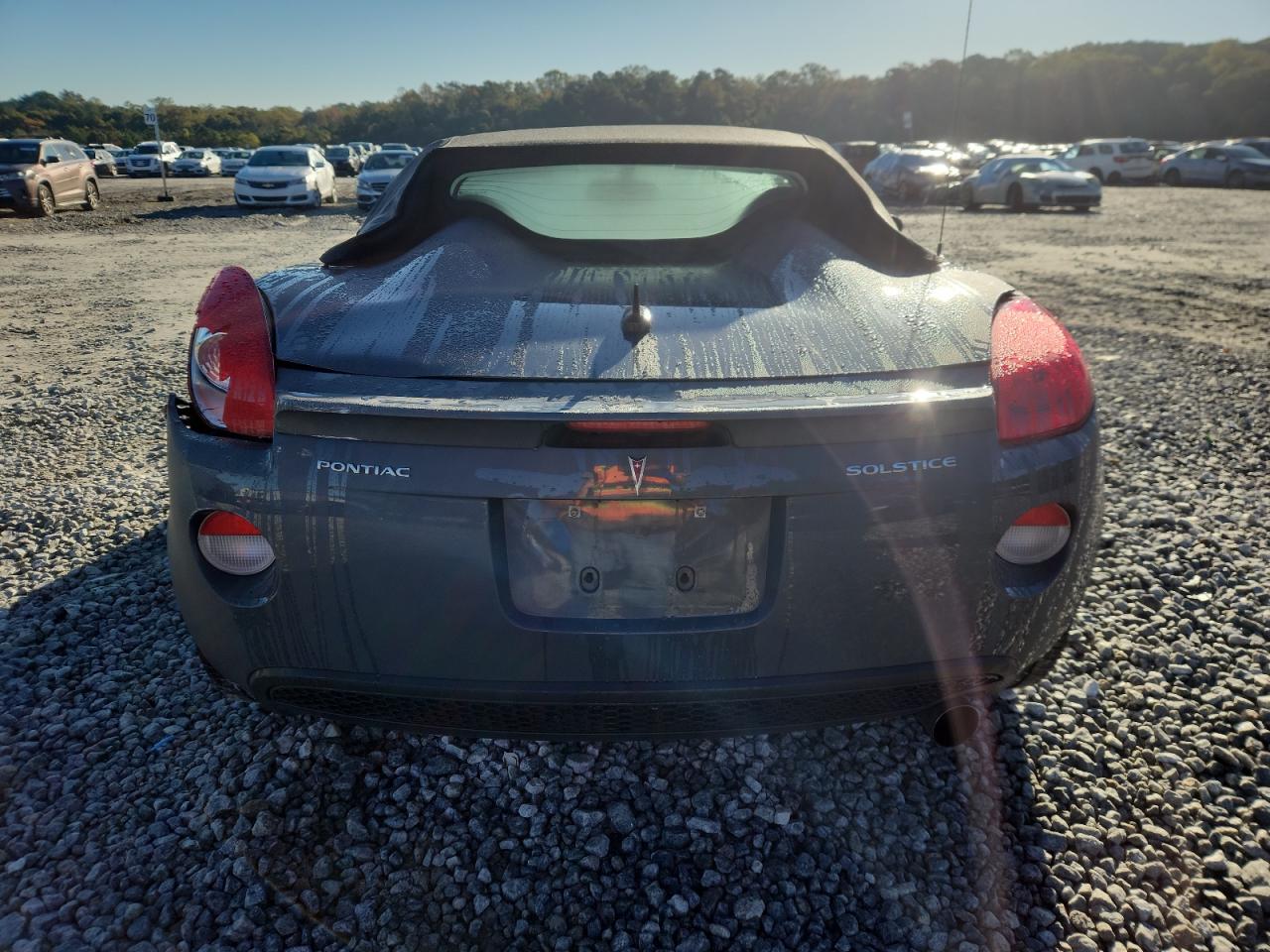 Pontiac Solstice Image 12