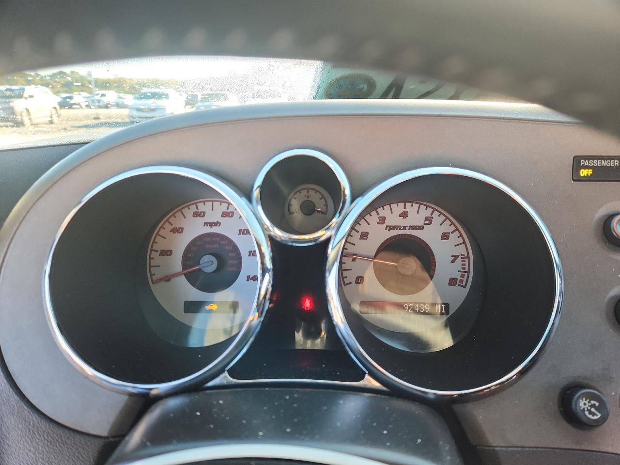 Pontiac Solstice Image 9