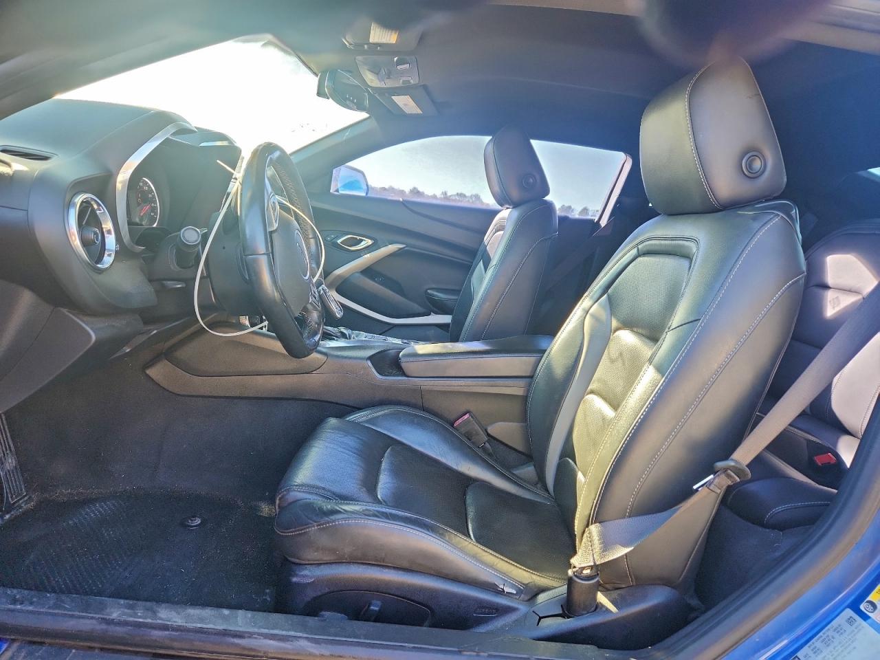 Chevrolet Camaro Lt Image 8