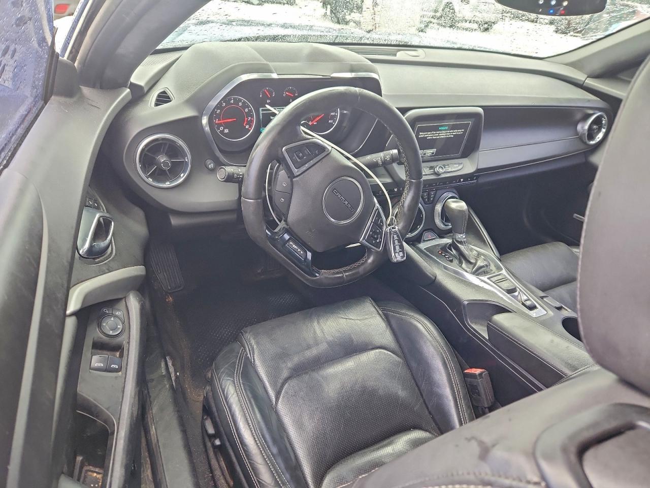 Chevrolet Camaro Lt Image 12